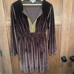 Elegant Velvet Midi Dress in Rich Brown